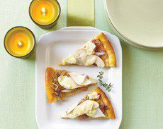 Caramelized Onion, Pear & Brie Flatbread